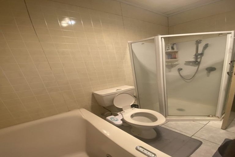 Photo of property in 104 Kenderdine Road, Papatoetoe, Auckland, 2025