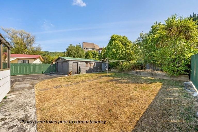 Photo of property in 6 Edmund Lomas Grove, Birchville, Upper Hutt, 5018