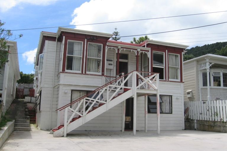 Photo of property in 7 Rixon Grove, Mount Victoria, Wellington, 6011