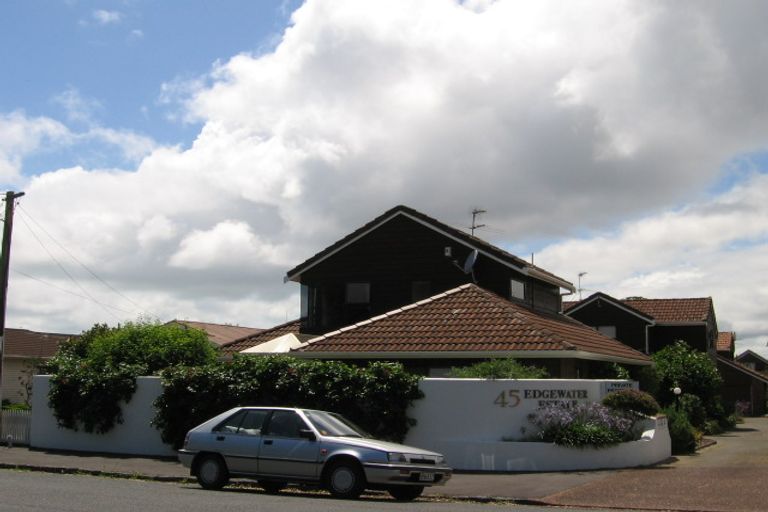 Photo of property in 45b Harbour View Road, Point Chevalier, Auckland, 1022
