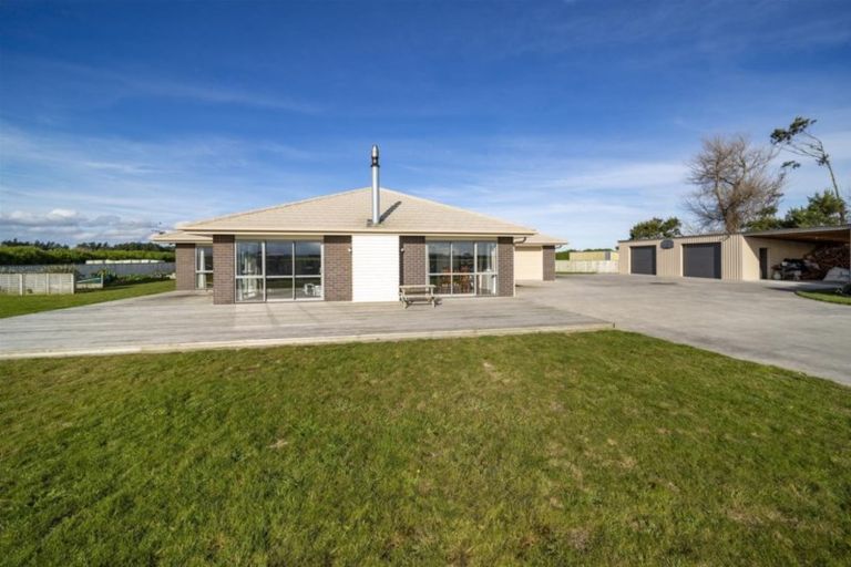 Photo of property in 182 Katene Road, Normanby, Hawera, 4675