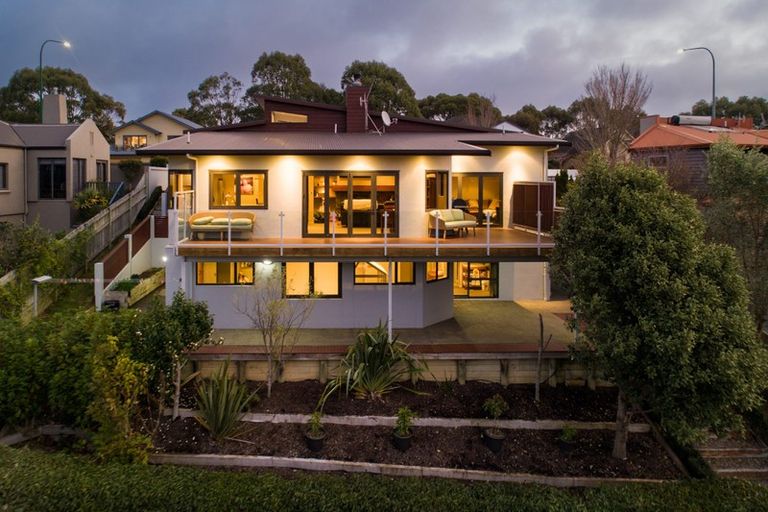 Photo of property in 51 Ruapehu Drive, Fitzherbert, Palmerston North, 4410