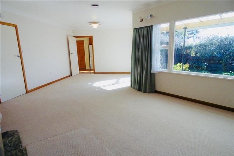 Photo of property in 91 Manu Crescent, Upper Vogeltown, New Plymouth, 4310
