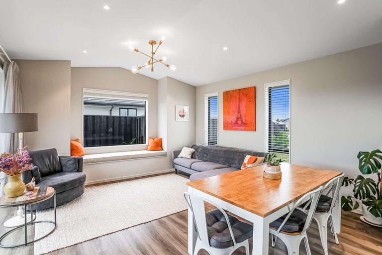 Photo of property in 18 Goldie Drive, Rangiora, 7400