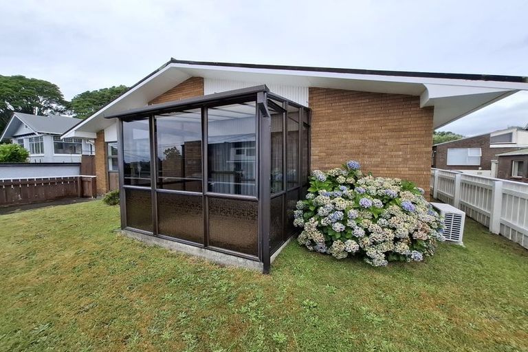 Photo of property in 1/21 Fulford Street, New Plymouth, 4310