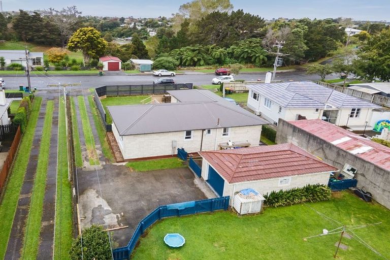 Photo of property in 14 Cowling Road, Hurdon, New Plymouth, 4310