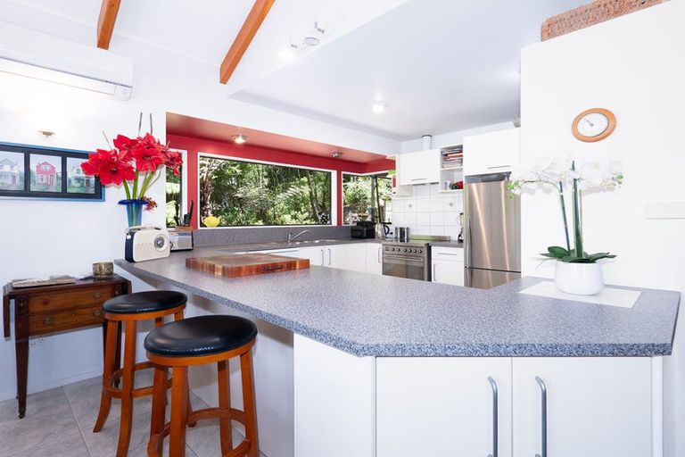 Photo of property in 84 School Road, Paihia, 0200