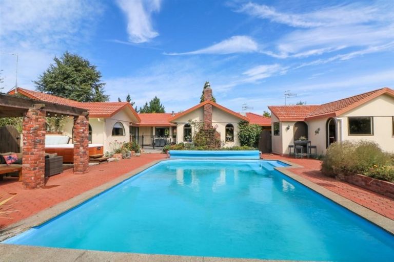 Photo of property in 33 Lynch Road, Levels, Timaru, 7973