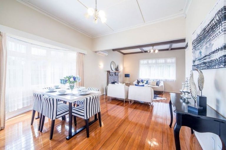 Photo of property in 61 Glenvar Road, Torbay, Auckland, 0630