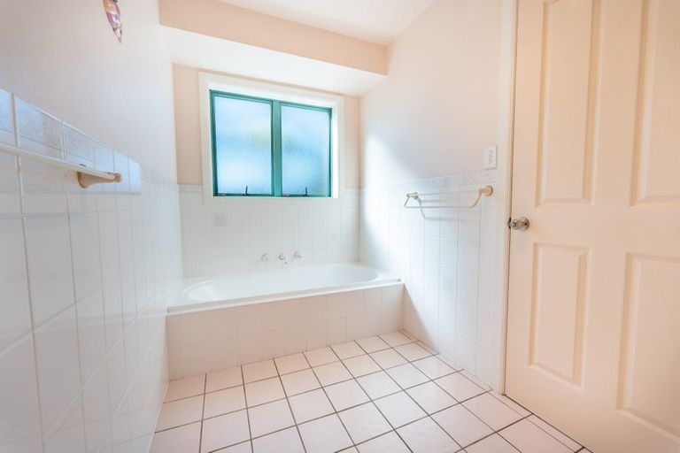 Photo of property in 12 Lachlan Place, Marchwiel, Timaru, 7910