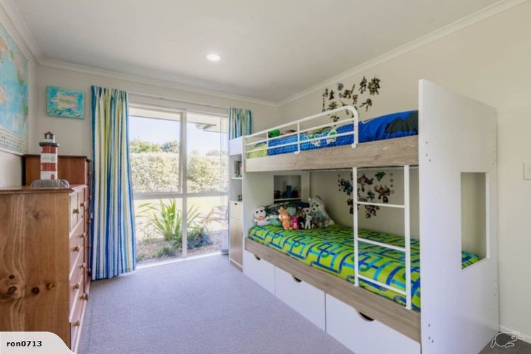 Photo of property in 6 Station Road, Huapai, Kumeu, 0810