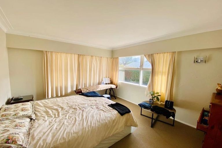 Photo of property in 17 Janet Street, Sunnyhills, Auckland, 2010