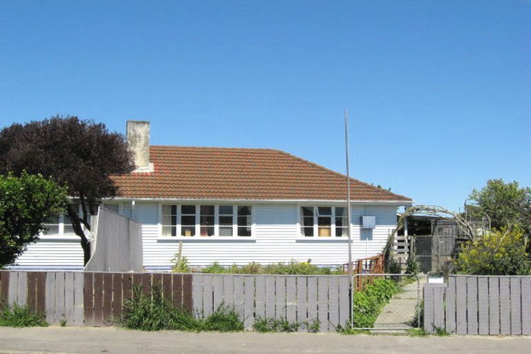 Photo of property in 4-6 Dix Crescent, Riversdale, Blenheim, 7201