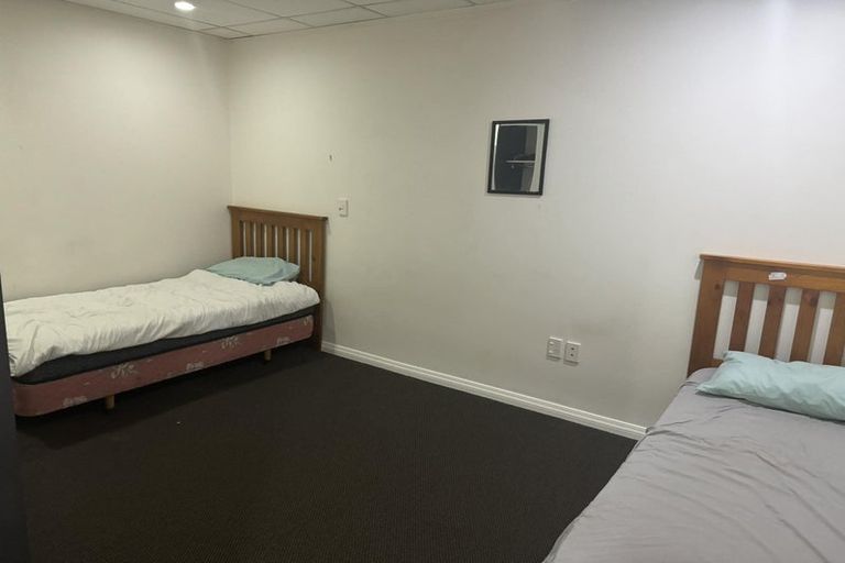 Photo of property in Accommodation Central, 2l/219 Willis Street, Te Aro, Wellington, 6011