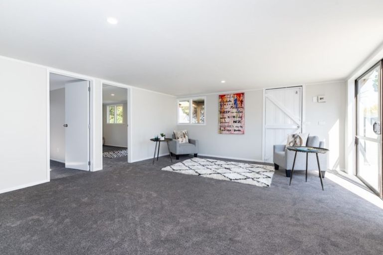 Photo of property in 18 Catkin Crescent, Papatoetoe, Auckland, 2025