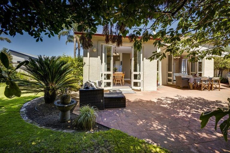 Photo of property in 166 Auckland Road, Greenmeadows, Napier, 4112