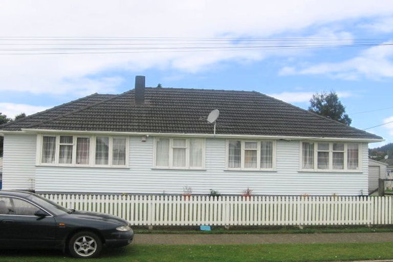 Photo of property in 16 Mckinnon Crescent, Otangarei, Whangarei, 0112