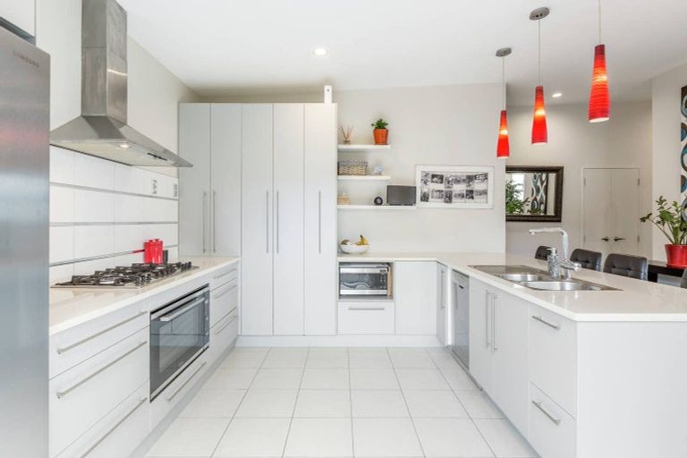 Photo of property in 24 Kittiwake Drive, Schnapper Rock, Auckland, 0632