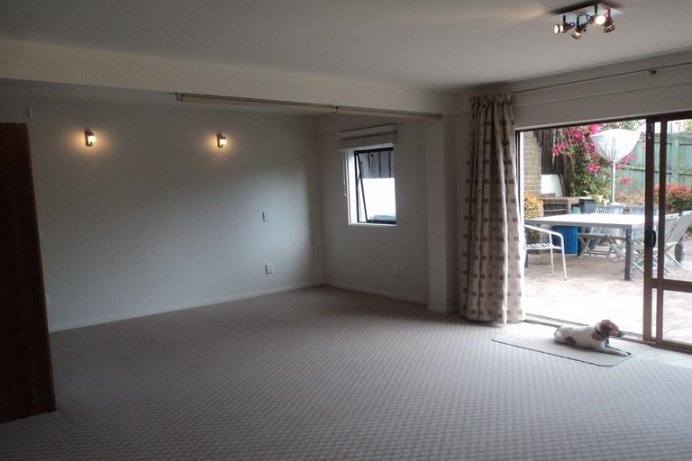 Photo of property in 25 Maxwelton Drive, Mairangi Bay, Auckland, 0630