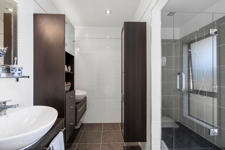 Photo of property in 2 Faber Place, Inglewood, 4330