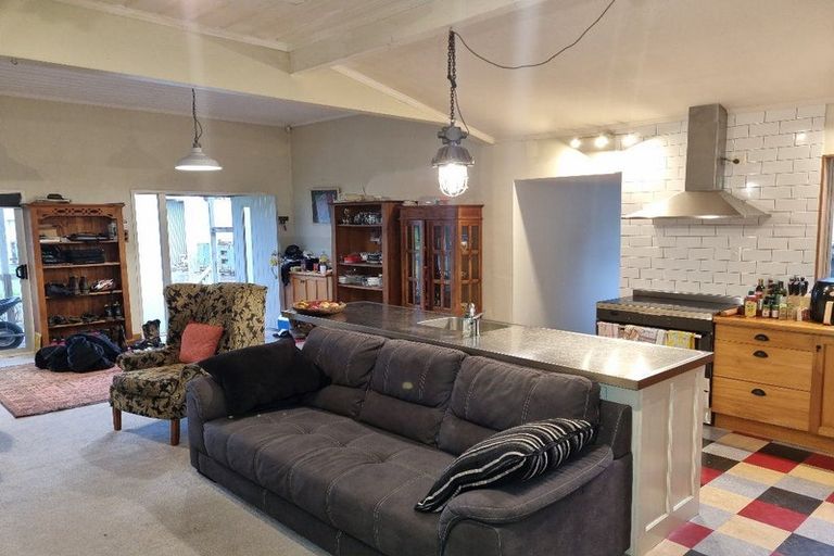 Photo of property in 27 Parrs Road, Hurworth, New Plymouth, 4371