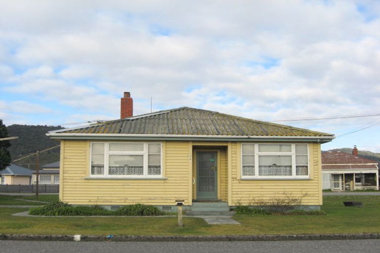 Photo of property in 125 Blake Street, Blaketown, Greymouth, 7805