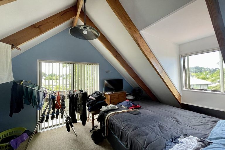 Photo of property in 2/40a Woodglen Road, Glen Eden, Auckland, 0602