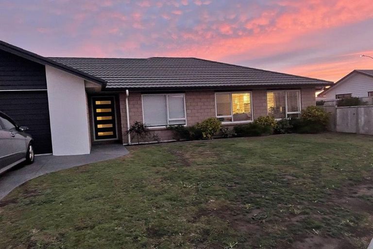 Photo of property in 25 Oka Street, Papamoa Beach, Papamoa, 3118