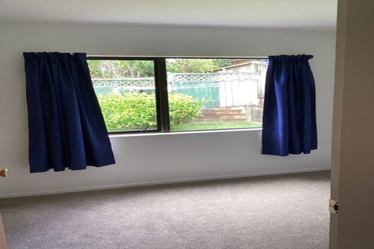 Photo of property in 5 Aintree Grove, Churton Park, Wellington, 6037