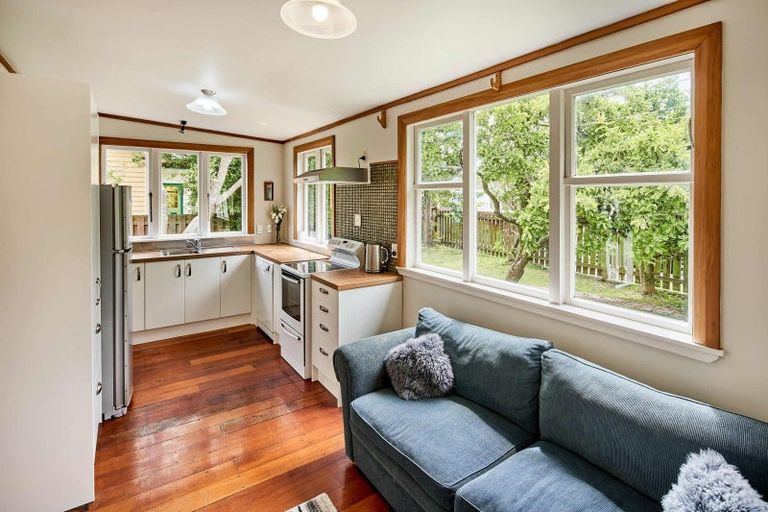 Photo of property in 5 Mason Street, Moera, Lower Hutt, 5010