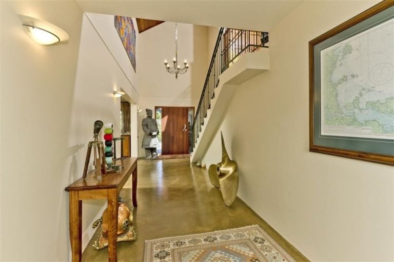 Photo of property in 70 Cliff Road, Torbay, Auckland, 0630