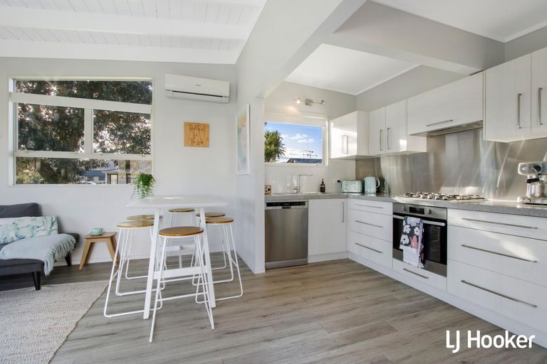 Photo of property in 4 Hereford Place, Waihi Beach, 3611