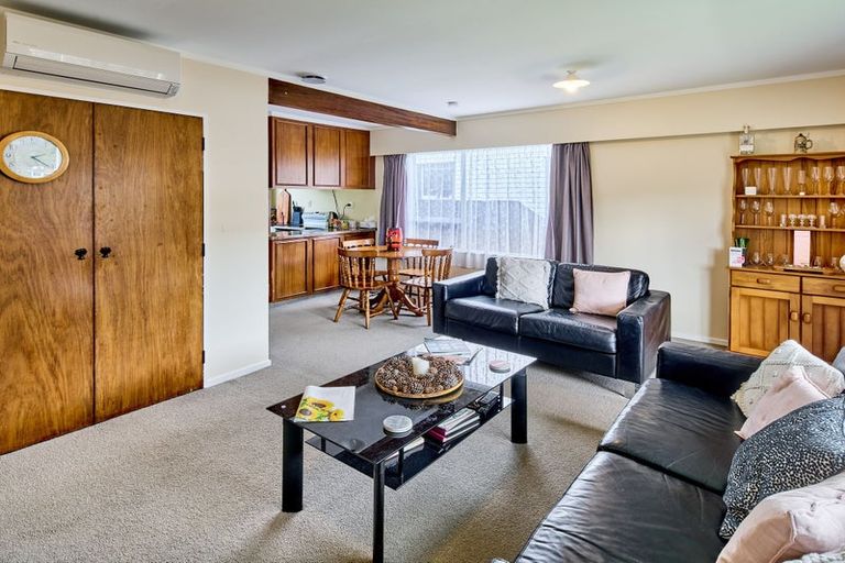 Photo of property in 15b Florio Terrace, Tawa, Wellington, 5028