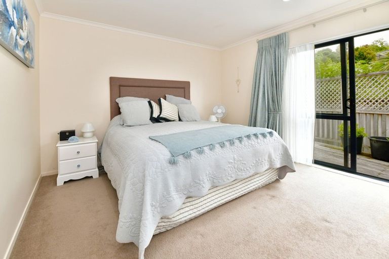 Photo of property in 31 Red Hibiscus Road, Stanmore Bay, Whangaparaoa, 0932