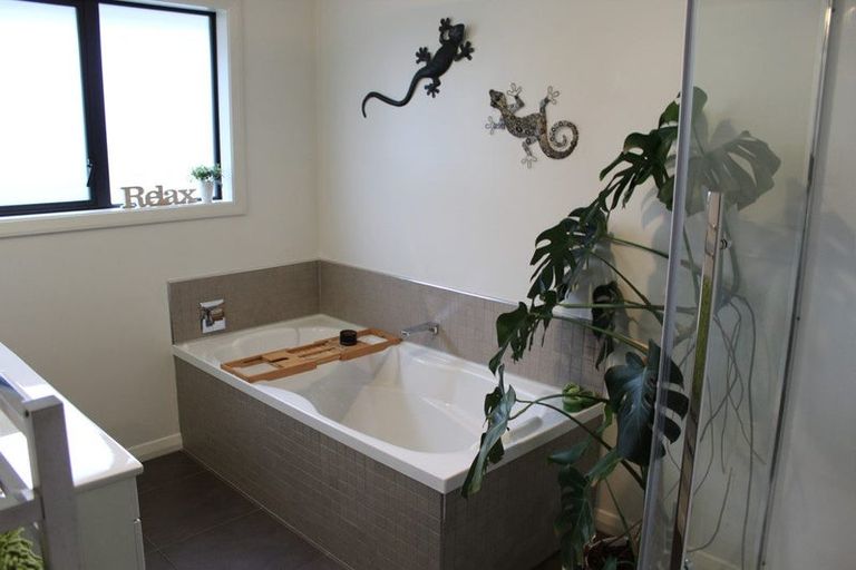 Photo of property in 41 Severn Street, Green Island, Dunedin, 9018