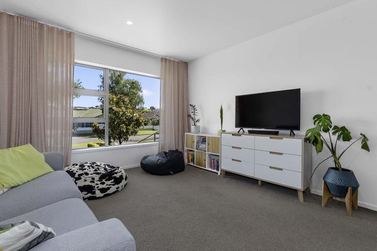 Photo of property in 14 Ngahere Street, Otumoetai, Tauranga, 3110