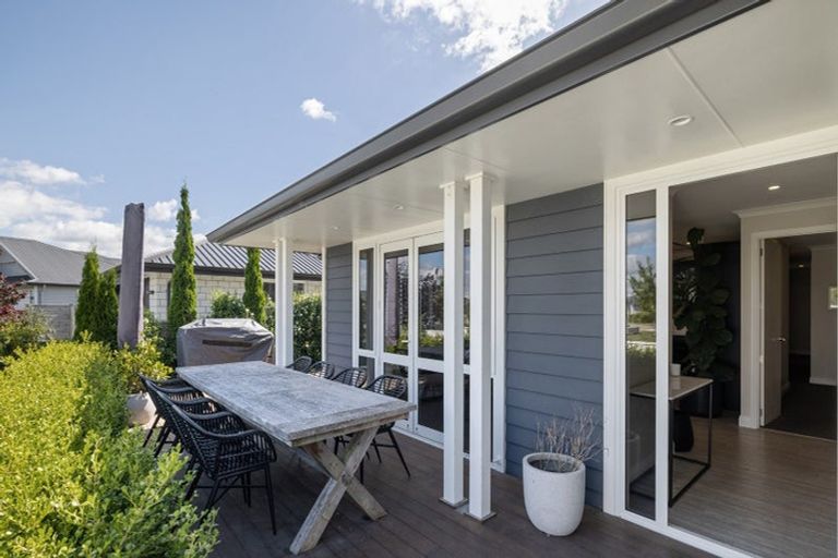 Photo of property in 17 Matepu Crescent, Pyes Pa, Tauranga, 3112