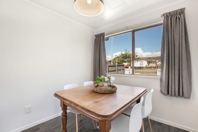 Photo of property in 72 Boundary Road, Clover Park, Auckland, 2019