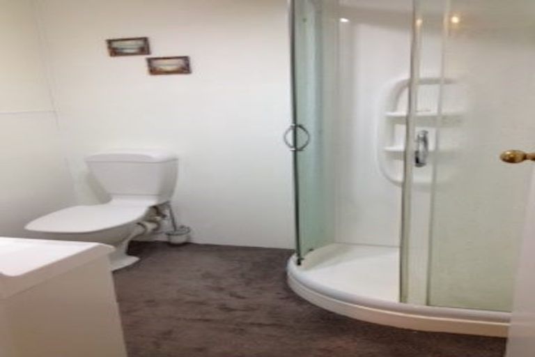 Photo of property in 79 Takahe Road, Titirangi, Auckland, 0604