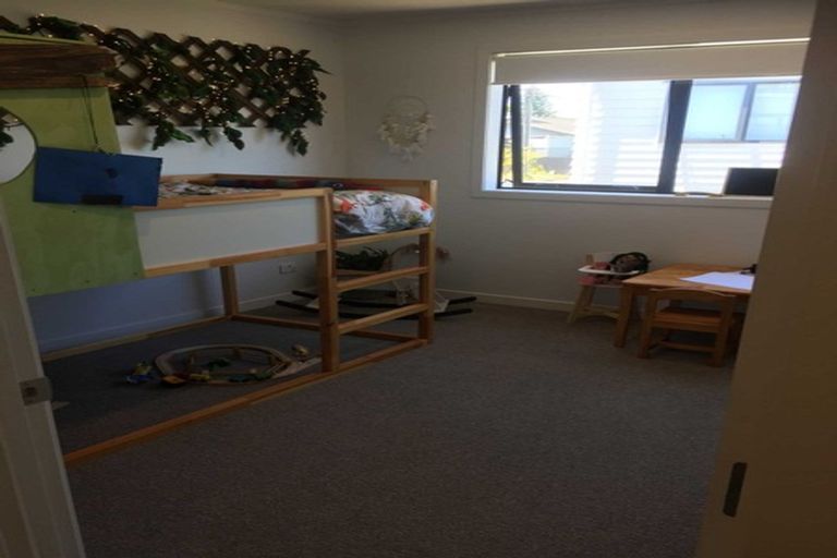 Photo of property in 4/2 Brandon Road, Glen Eden, Auckland, 0602