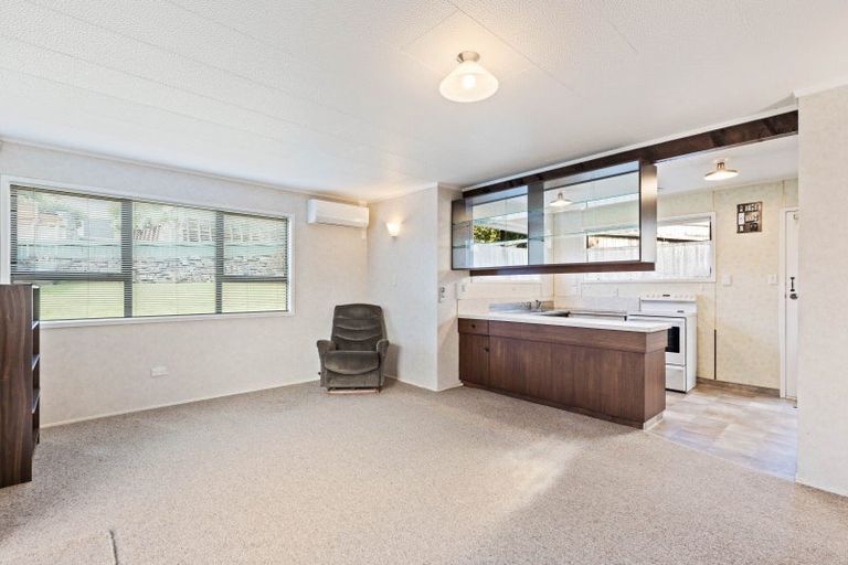 Photo of property in 110 Pioneer Road, Moturoa, New Plymouth, 4310