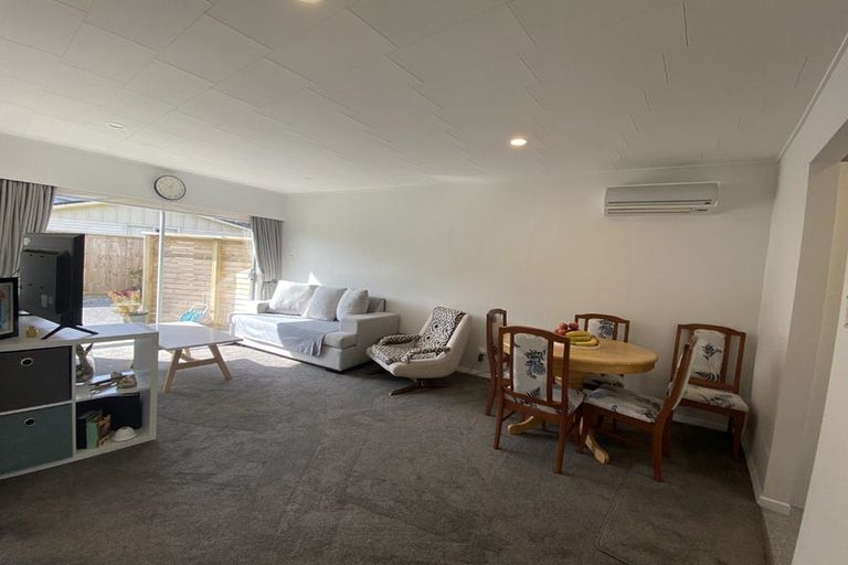 Photo of property in 3d Peckham Grove, Tawa, Wellington, 5028