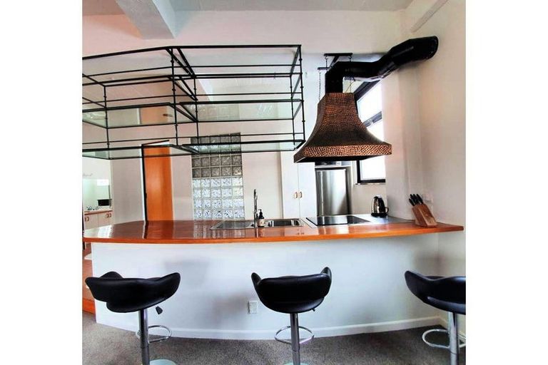 Photo of property in 6 City Apartments, 11h Ghuznee Street, Te Aro, Wellington, 6011