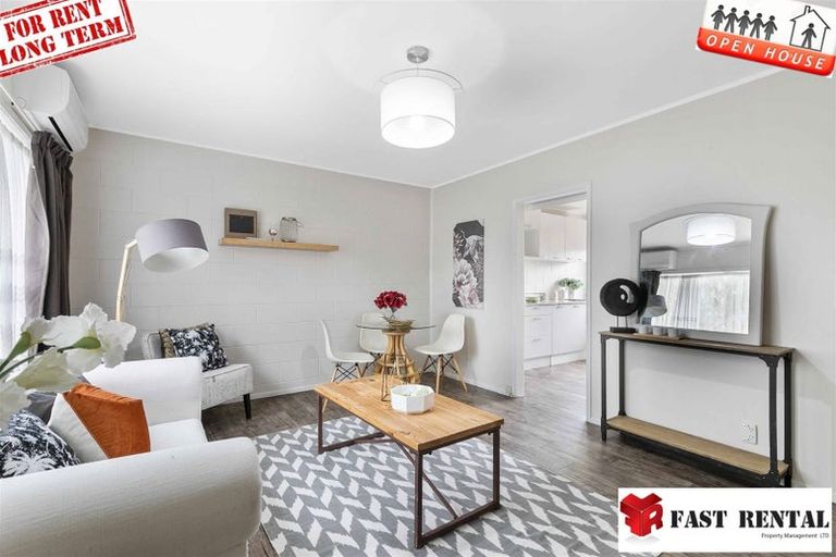 Photo of property in 1/2 Halberg Street, Glenfield, Auckland, 0629