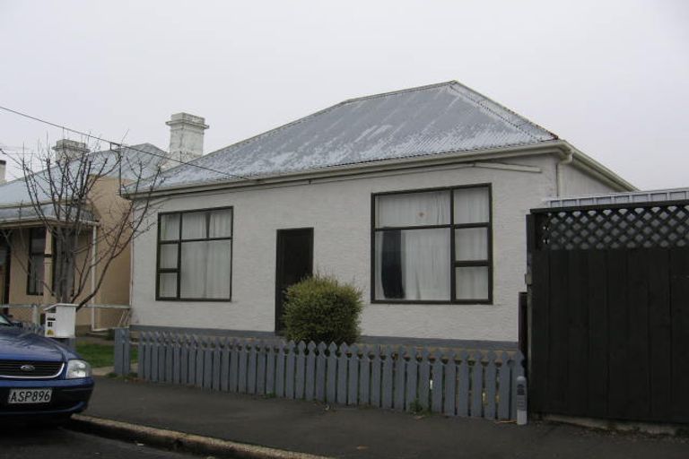 Photo of property in 10 Dick Street, South Dunedin, Dunedin, 9012