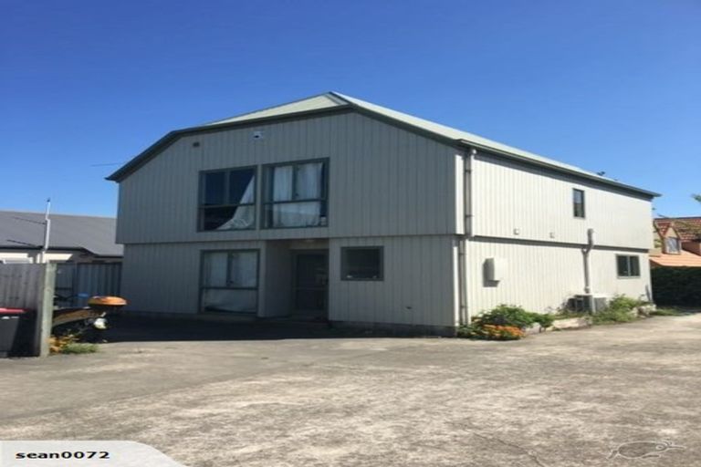 Photo of property in 114b Elizabeth Street, Riccarton, Christchurch, 8041