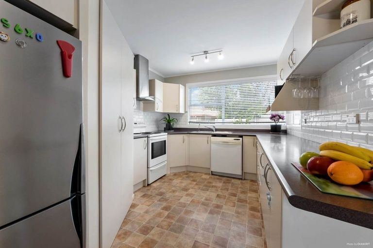 Photo of property in 81 Sturges Road, Henderson, Auckland, 0612