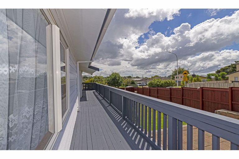 Photo of property in 2 Glendene Avenue, Glendene, Auckland, 0602