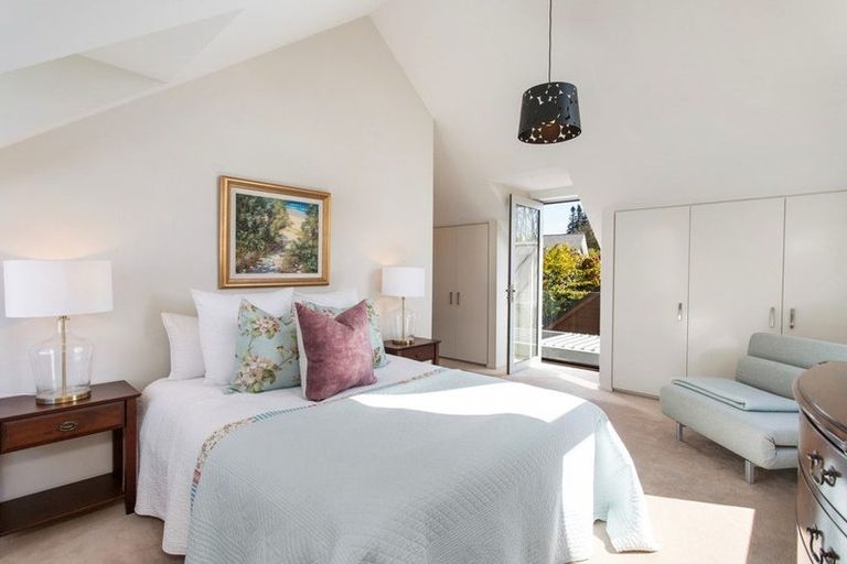 Photo of property in 23 Poynder Avenue, Merivale, Christchurch, 8014