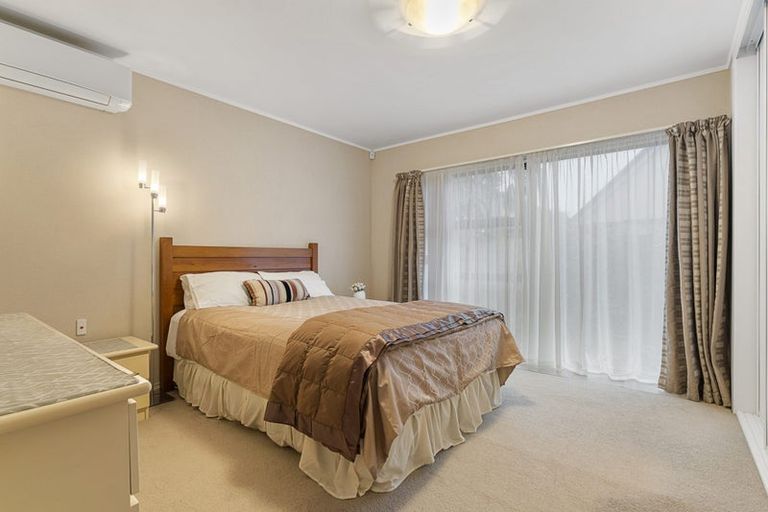 Photo of property in 2/28 Mark Edward Drive, Half Moon Bay, Auckland, 2012